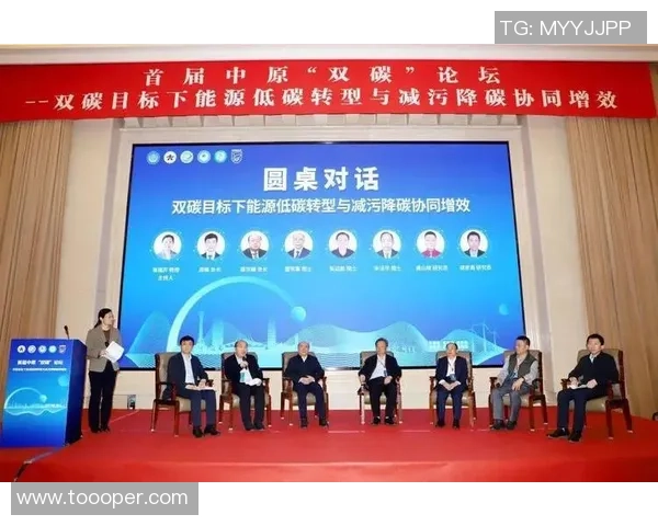 杭州羽毛球队耐力争议引发热议球员训练与比赛表现的深度探讨 杭州羽毛球队耐力争议引发热议球员训练与比赛表现的深度探讨