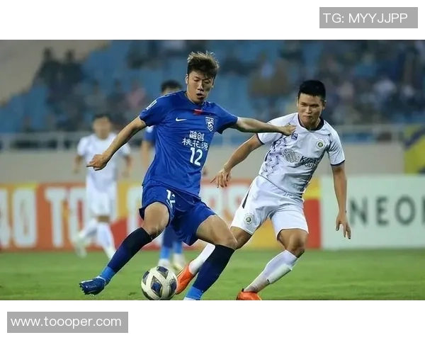 武汉足球队个人能力引发热议球迷对球员表现褒贬不一