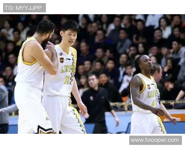 西安篮球队在全国锦标赛积分榜上以75分稳居第一名展现强劲实力 西安篮球队在全国锦标赛积分榜上以75分稳居第一名展现强劲实力