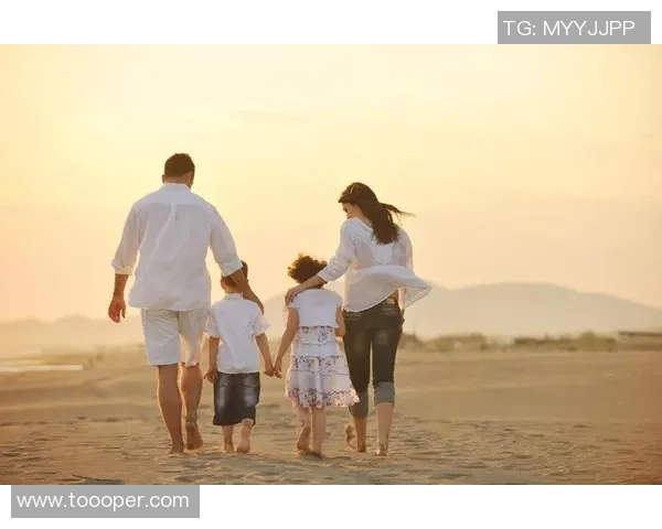 足球明星与亚洲女性的浪漫爱情故事揭示文化交融与家庭幸福的美好瞬间 足球明星与亚洲女性的浪漫爱情故事揭示文化交融与家庭幸福的美好瞬间