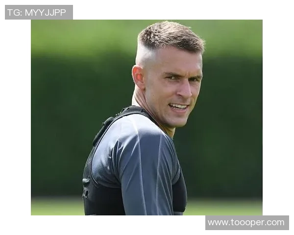 足球明星颜值巅峰时刻集锦展现运动与魅力的完美结合 足球明星颜值巅峰时刻集锦展现运动与魅力的完美结合