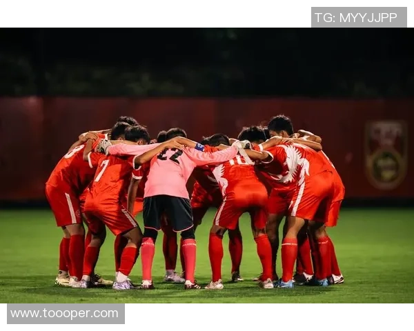 重庆足球队荣登足球配合排行榜第六名展现团队实力与默契 重庆足球队荣登足球配合排行榜第六名展现团队实力与默契