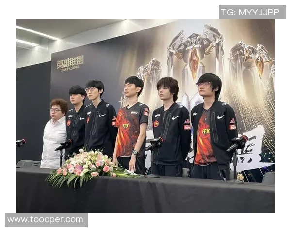 世界冠军杯积分榜：FPX以61分领跑